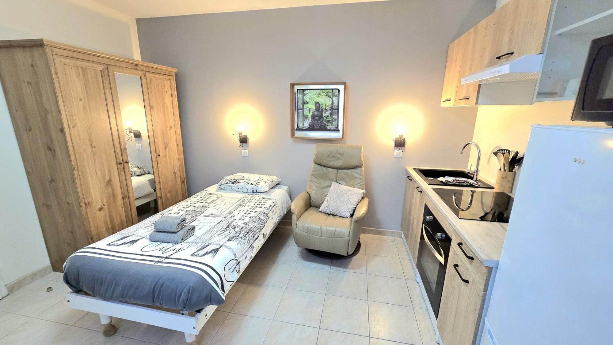Residences Les Sansonnets "Appartements & Studios" جونزاك المظهر الخارجي الصورة
